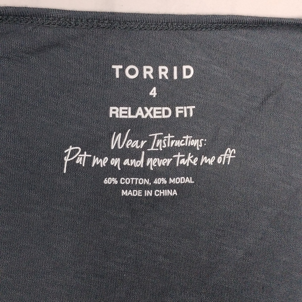 Torrid v-neck sleeveless top size 4 X - Picture 2 of 10